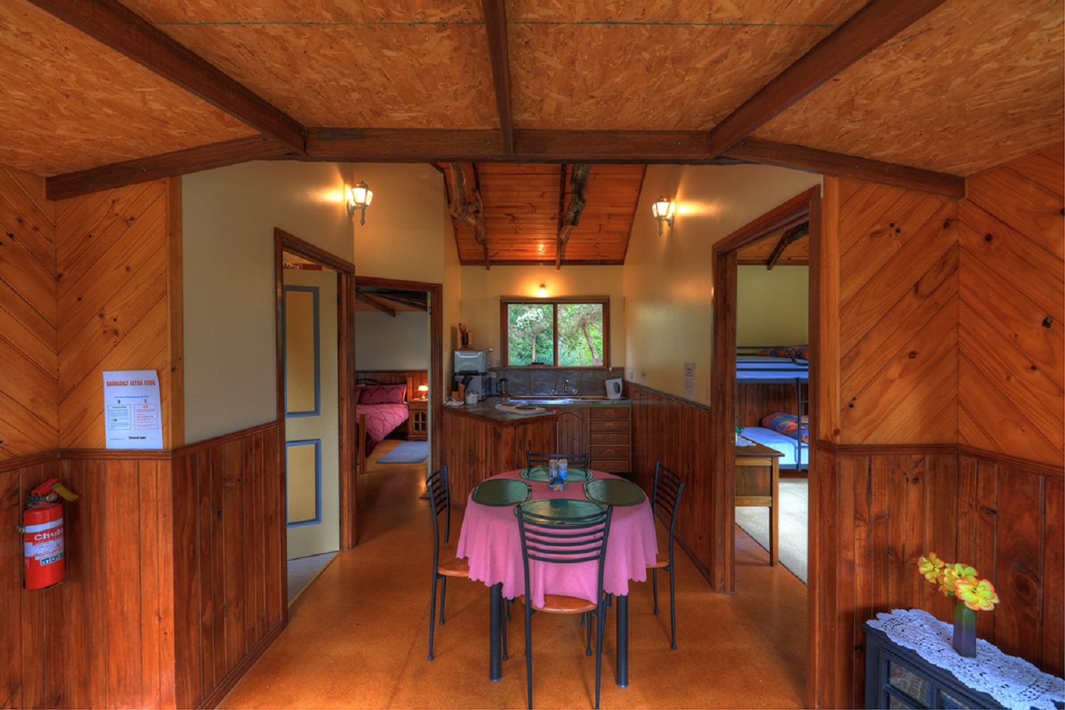 Images Stanley Lakeside Spa Cabins