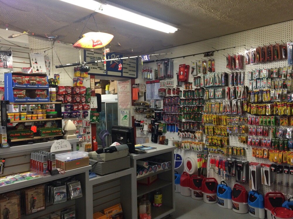 Large selection of bait and fishing tackle. Cheshire Market Galena (740)548-6334
