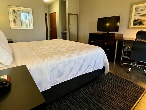 Images Holiday Inn Carlsbad - San Diego by IHG