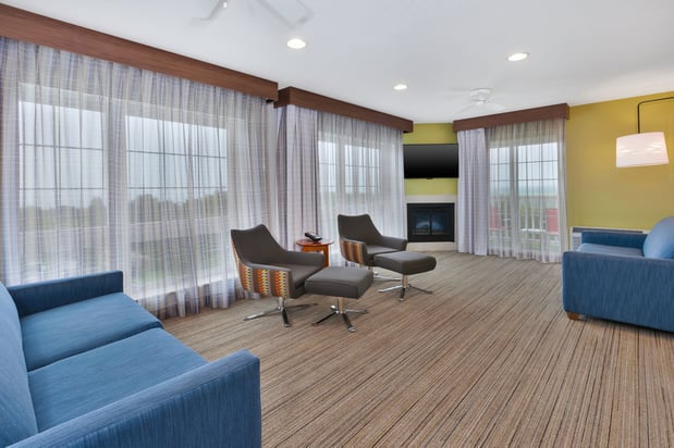 Images Holiday Inn Express & Suites Petoskey by IHG