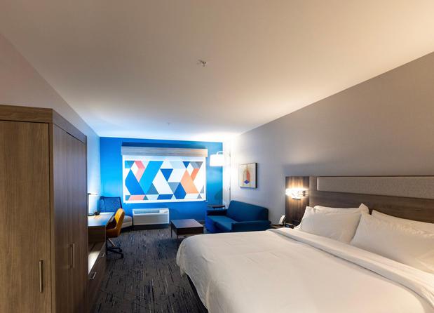 Images Holiday Inn Express & Suites Harrisonburg – University Area by IHG