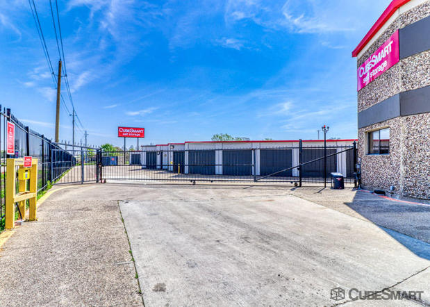 Images CubeSmart Self Storage
