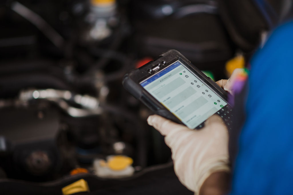 We use advanced diagnostic technology to inspect your vehicle, provide transparent recommendations and keep you informed every step of the way.