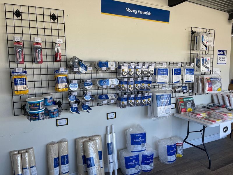 Life Storage - Edmond