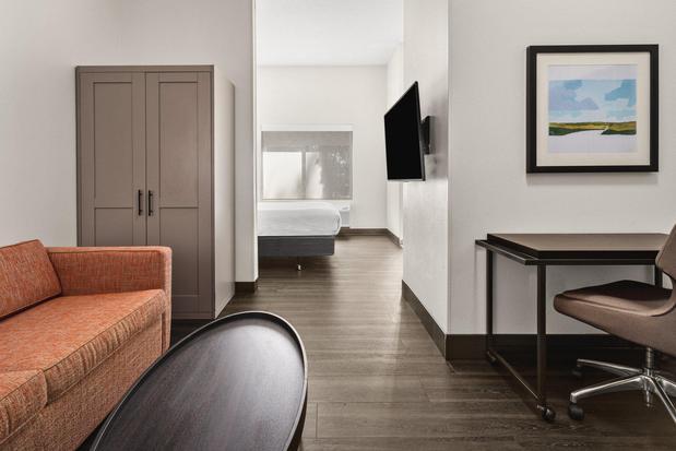 Images Holiday Inn & Suites Bothell by IHG