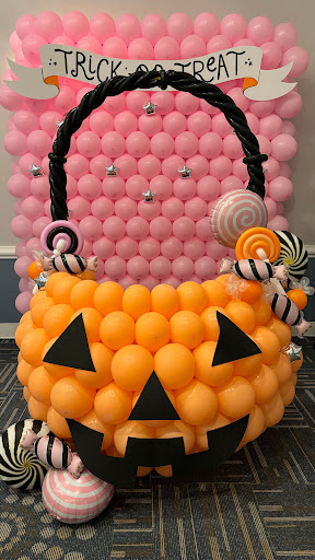 Images Lovable Parties & Decor