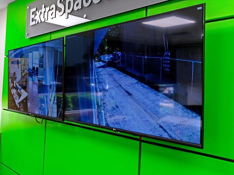 Security Screens - Storage Express at 5100 Vogel Rd, Evansville, IN 47715 
