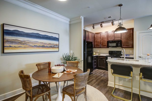 Images Residences at Century Park
