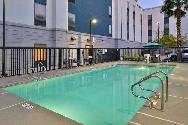 Images Hampton Inn & Suites Las Vegas Airport