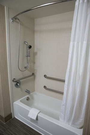 Images Hampton Inn & Suites Bismarck Northwest