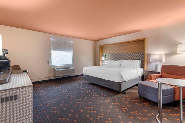 Images Holiday Inn Bangor by IHG