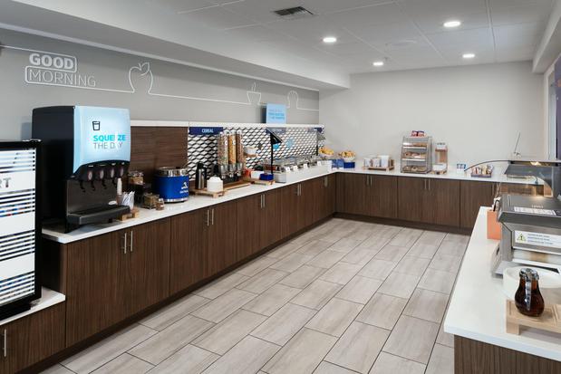 Images Holiday Inn Express Corvallis-on the River by IHG