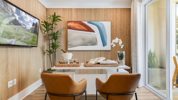 Images 717 Lyon - Closed