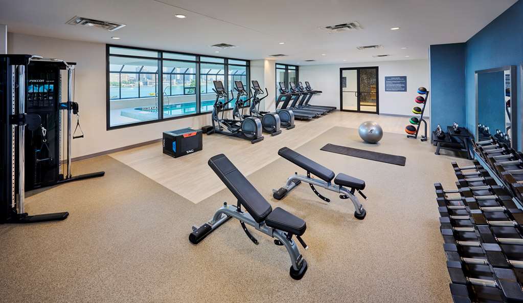 Health club  fitness center  gym DoubleTree by Hilton Windsor Hotel & Suites Windsor (519)977-9777