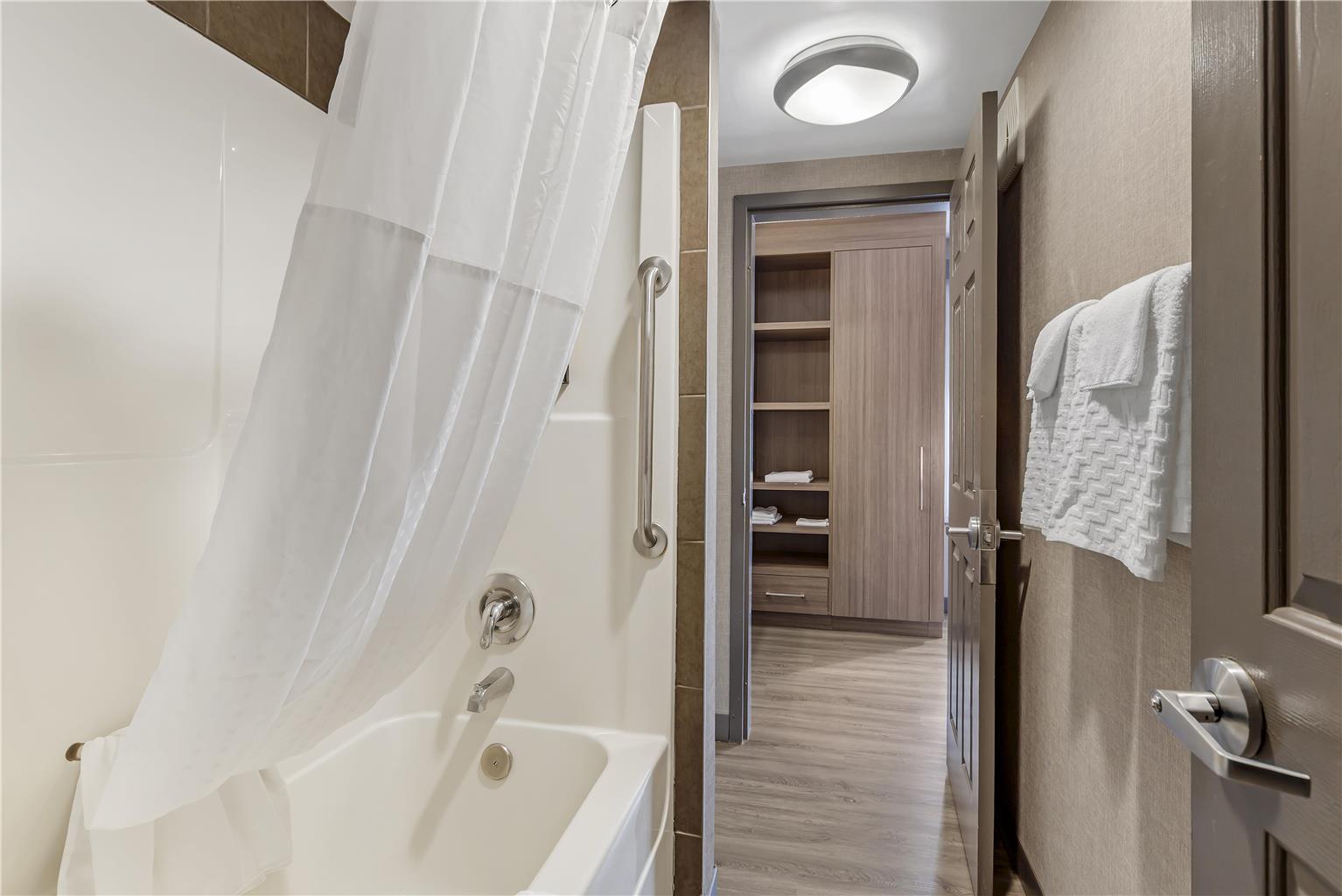 Images Best Western Plus West Edmonton