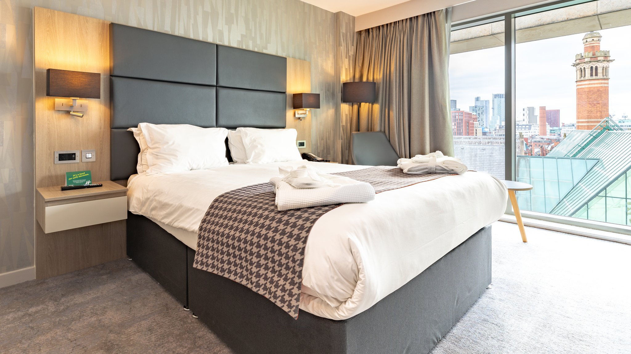 Images Holiday Inn Manchester - City Centre by IHG