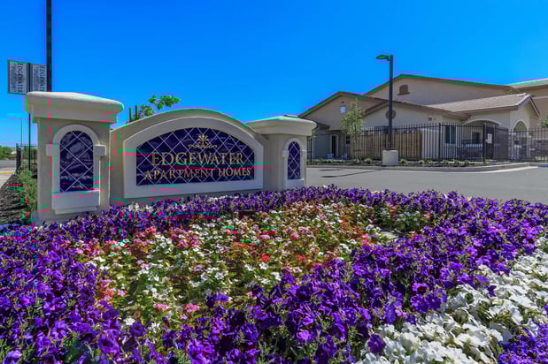 Images Edgewater Apartments