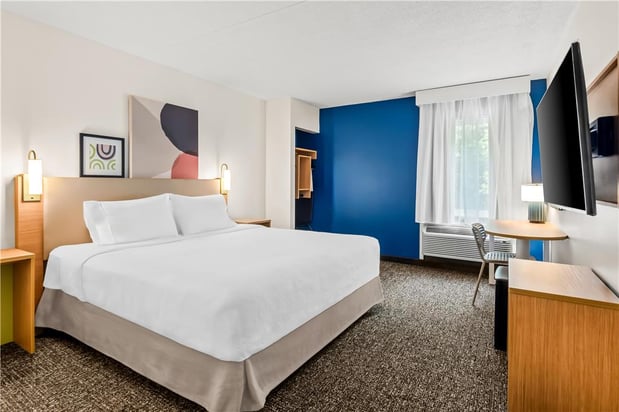 Images Spark by Hilton Lexington