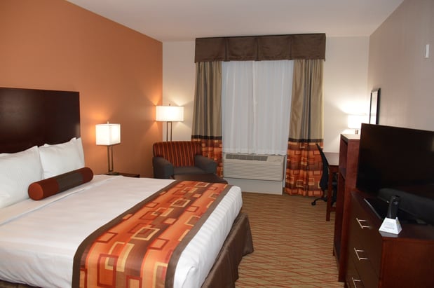 Images Best Western Plus Spring Inn & Suites