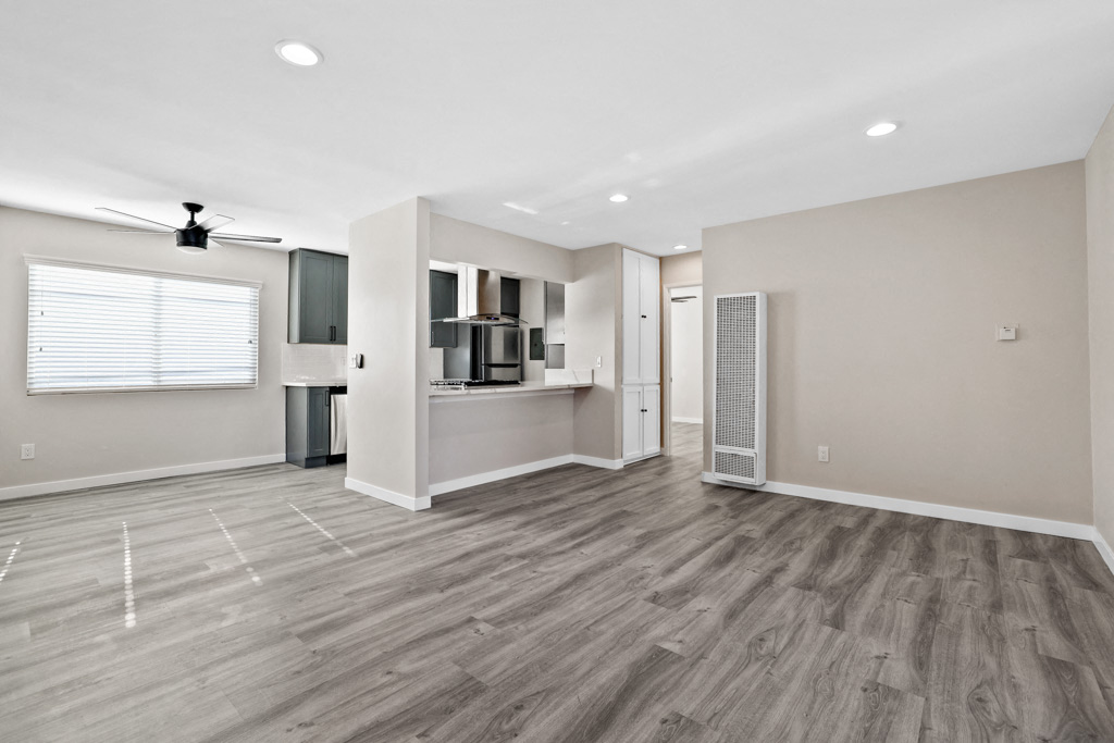 Unfurnished Living Area