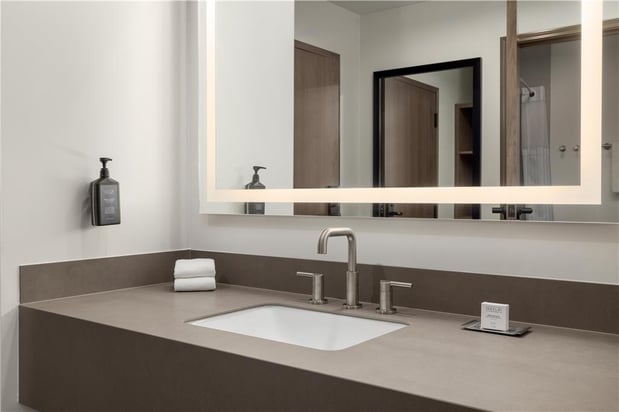 Images Starlite Yellowstone, Tapestry Collection by Hilton