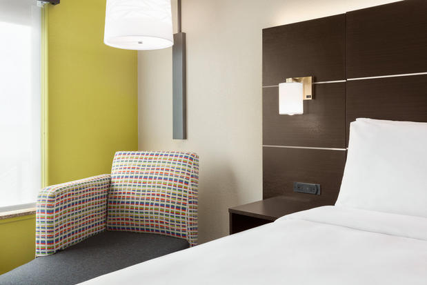 Images Holiday Inn Express & Suites San Antonio NW-Medical Area by IHG