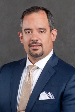 Images Edward Jones - Financial Advisor: Julio Campos, AAMS™