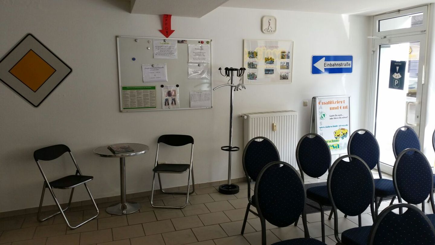 Fahrschule Giesa, Rheinstr. 12 in Rheinberg