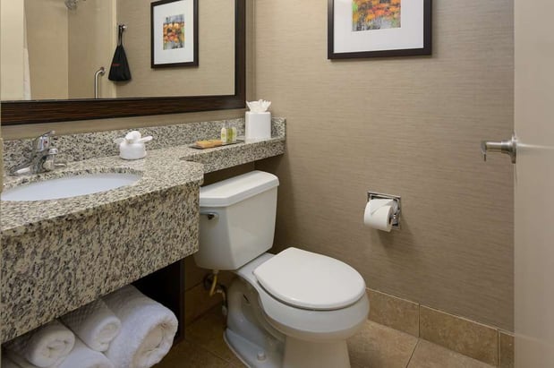 Images DoubleTree by Hilton Raleigh Midtown
