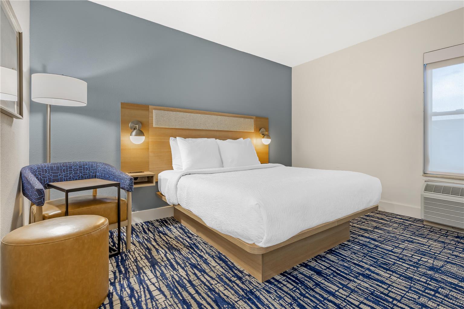Queen Guest Room