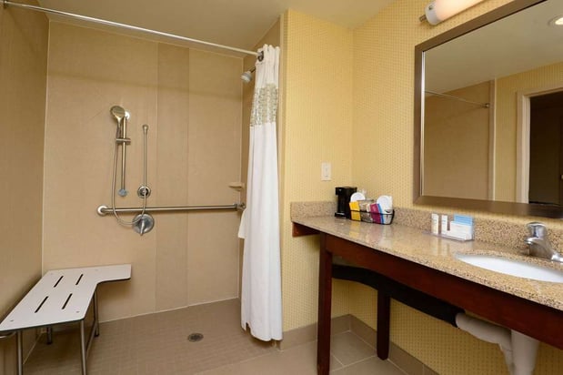 Images Hampton Inn Raleigh-Capital Blvd. North