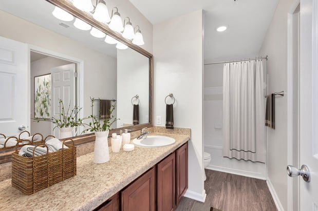 Images Camden Lake Pine Apartments