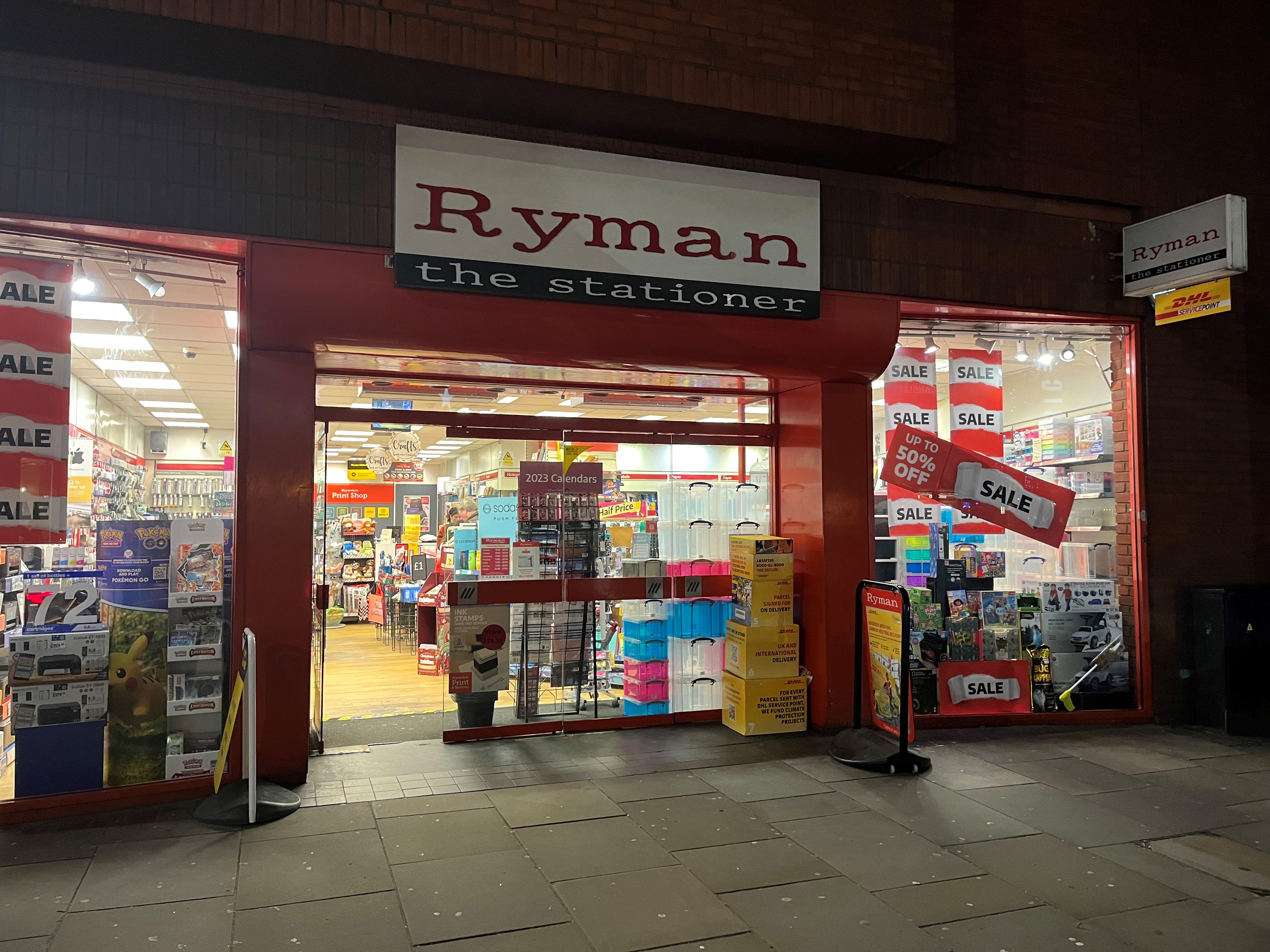 Images DHL Express Service Point (Ryman Hammersmith)