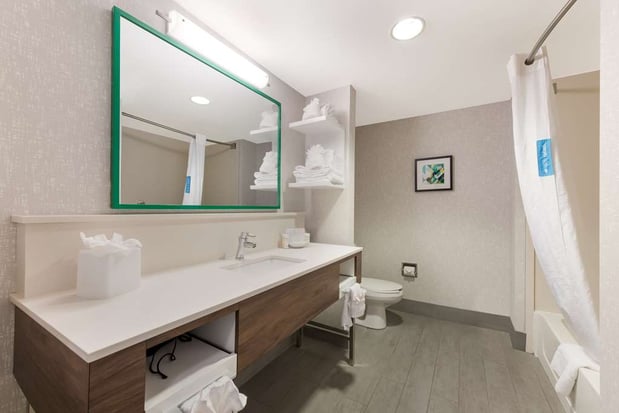 Images Hampton Inn & Suites Charlotte-Airport