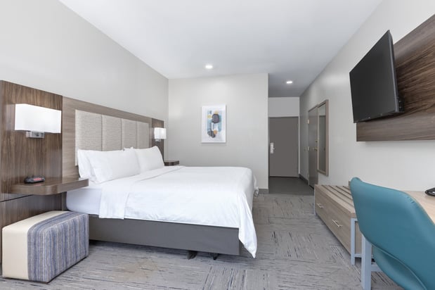 Images Holiday Inn Express & Suites Granbury by IHG