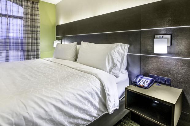 Images Holiday Inn Express & Suites Longview North by IHG