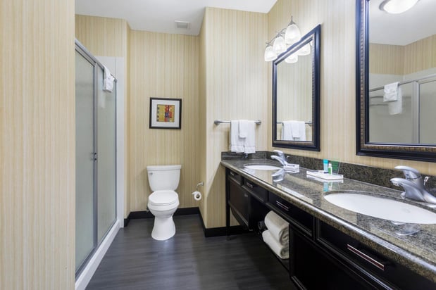 Images Holiday Inn & Suites Waco Northwest by IHG