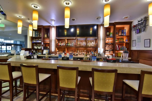 Images Holiday Inn Orlando East - Ucf Area by IHG