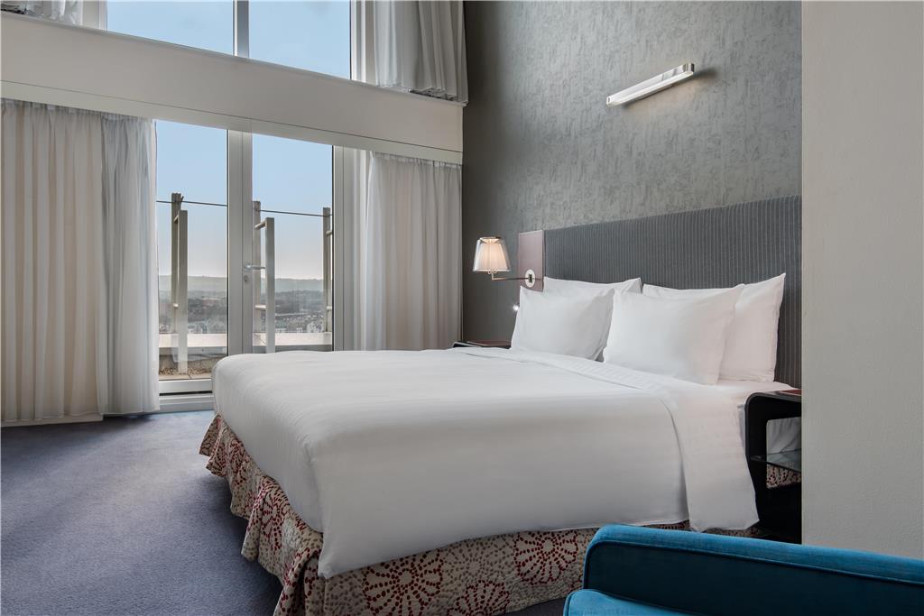 Suite with Terrace Harbour View