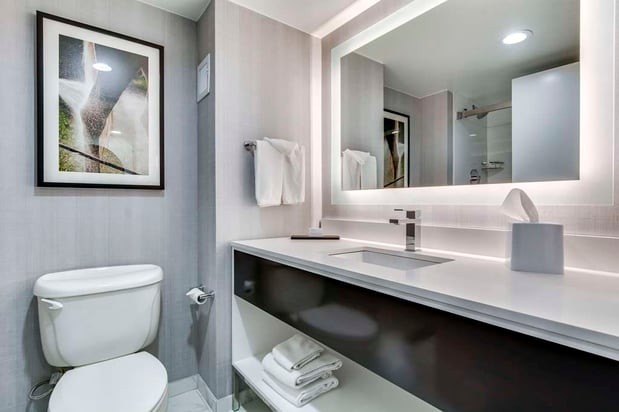 Images Embassy Suites by Hilton Louisville East