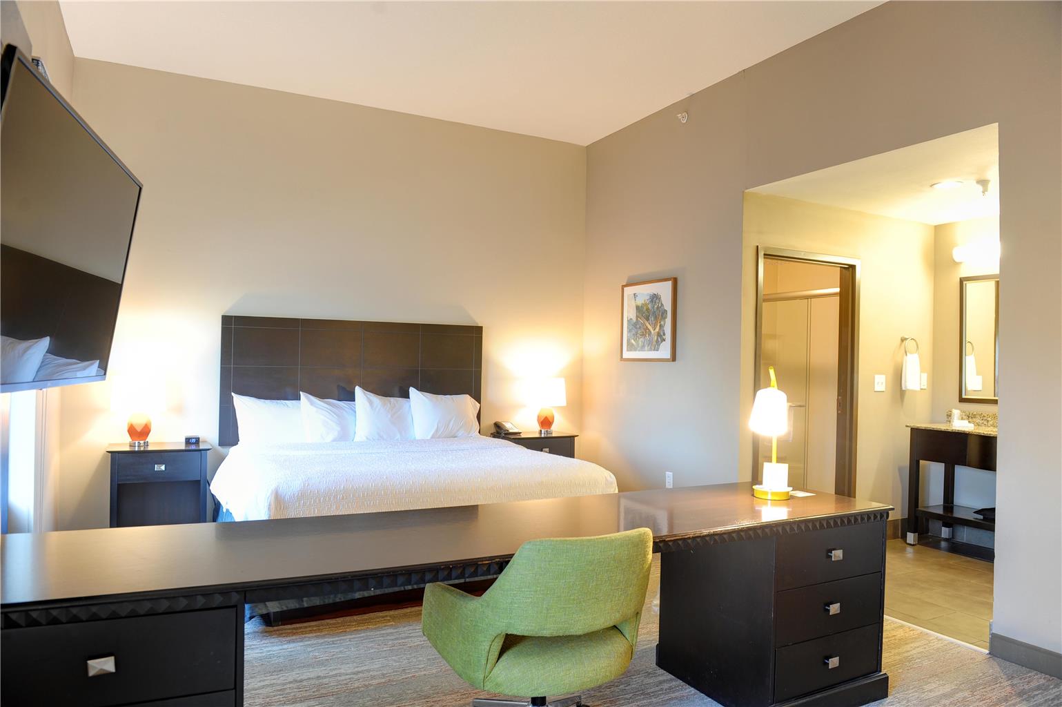 Guest room