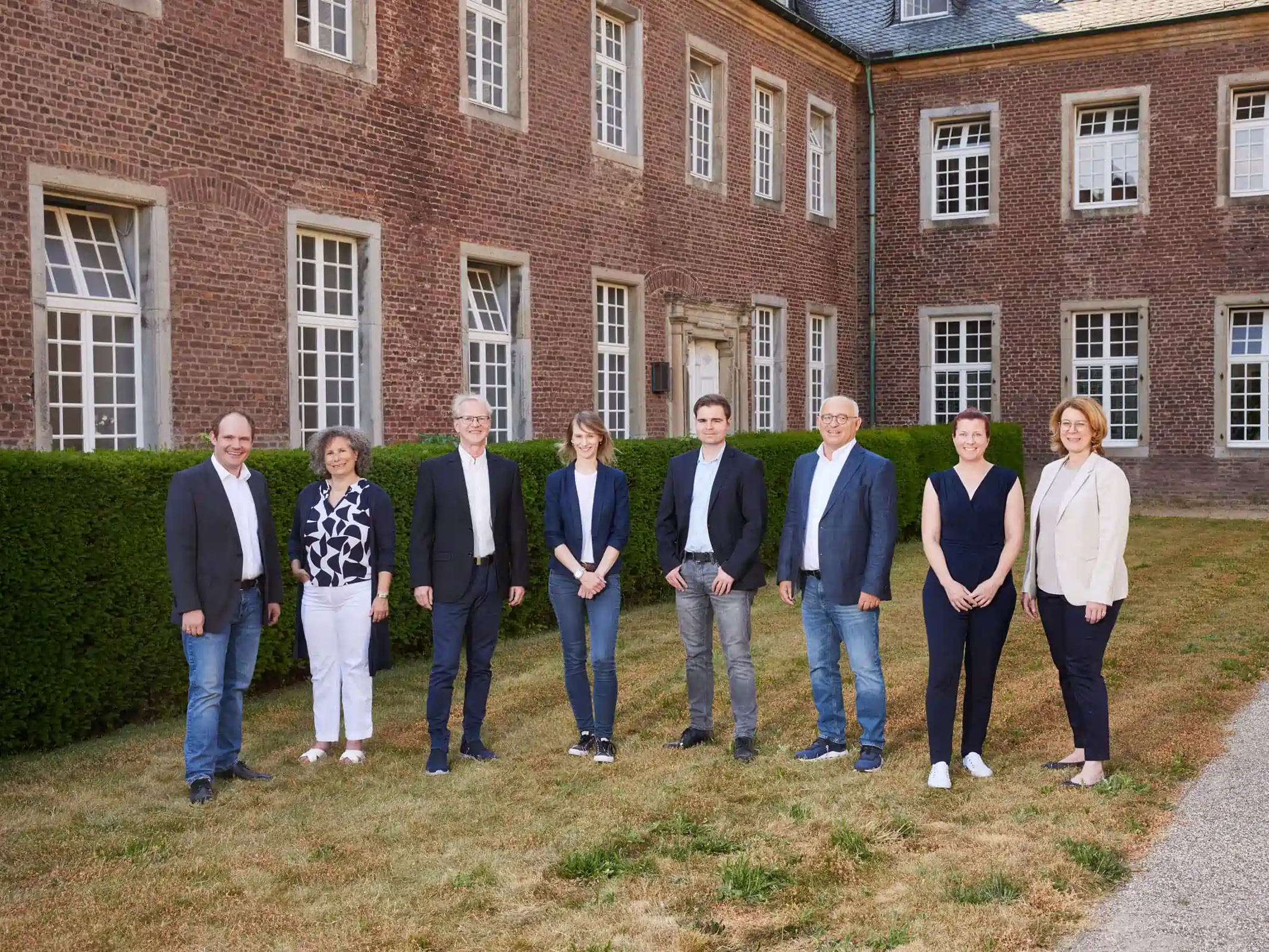 Bild 2 Reuter, Fremdling & Partner - Steuerberater in Grevenbroich