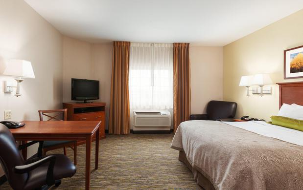 Images Candlewood Suites Lake Jackson-Clute, an IHG Hotel