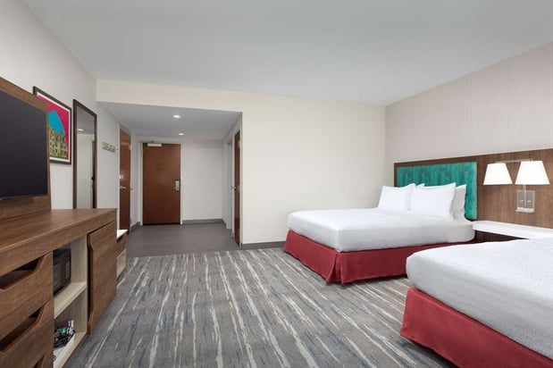 Images Hampton Inn & Suites Durham University Medical Center
