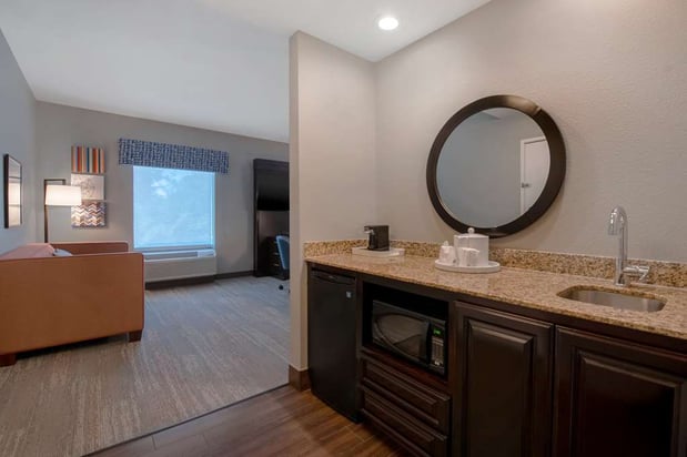 Images Hampton Inn & Suites Harvey/New Orleans West Bank