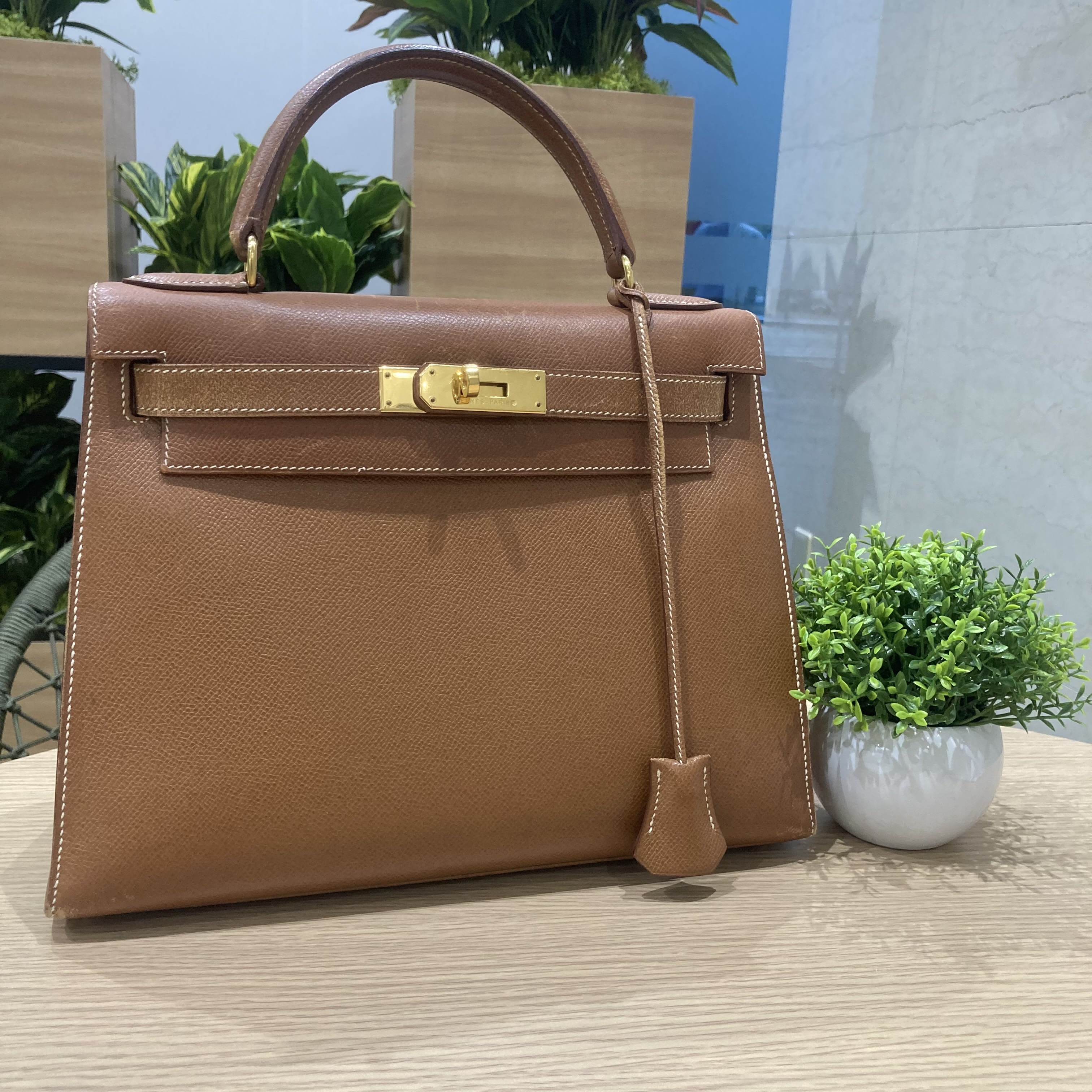 Images KOMEHYO（コメ兵）買取センター東岡崎
