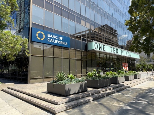 Images Banc of California