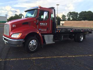 Images Hall's Towing Service