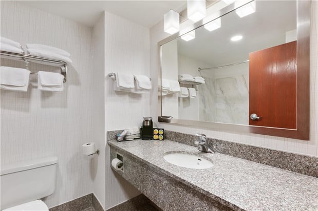 Images Best Western Plus Belle Meade Inn & Suites