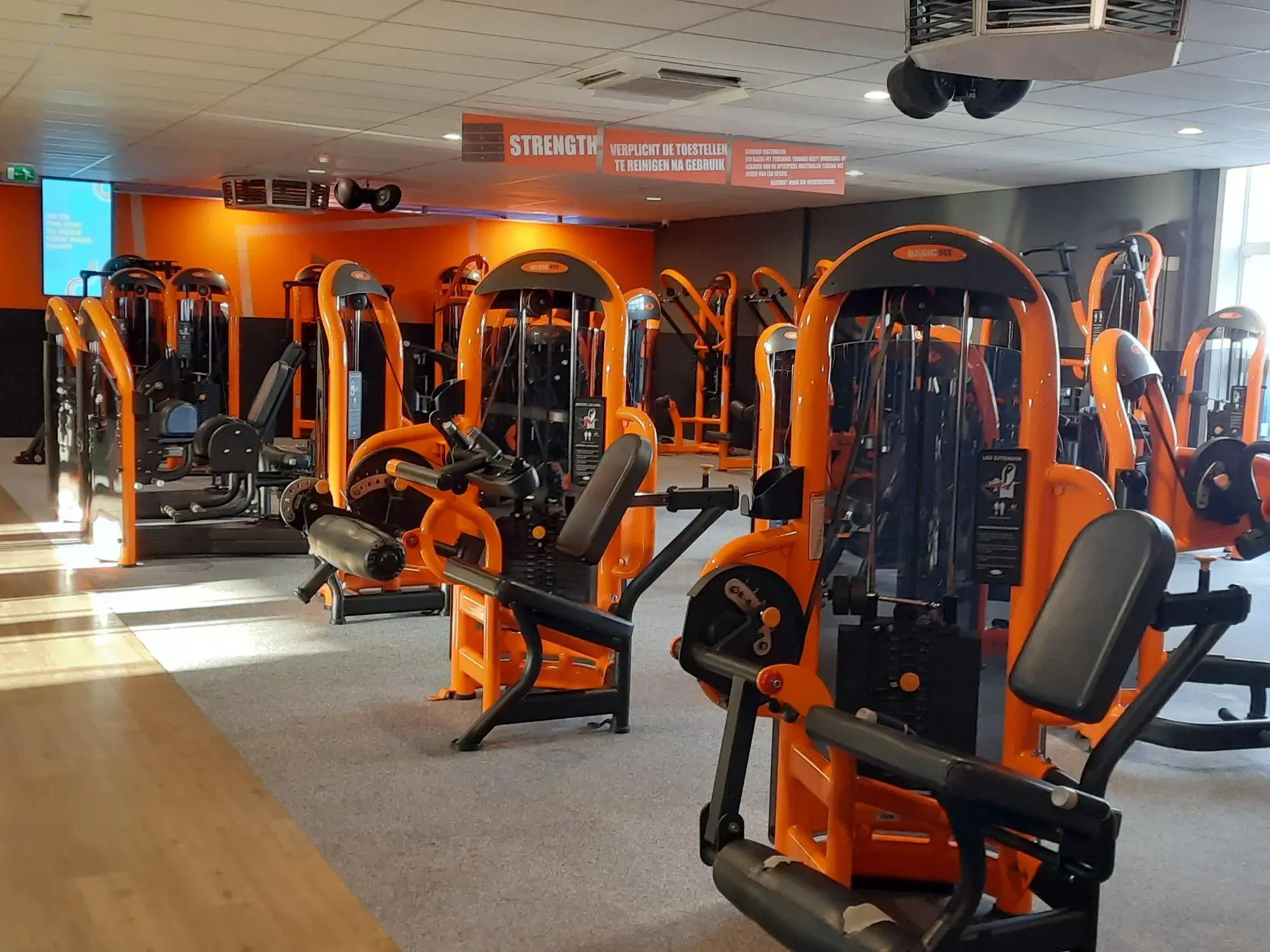 Foto's Basic-Fit 24/7